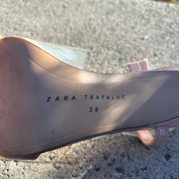 Stunning peek a boo Zara heels - Picture 3 of 3